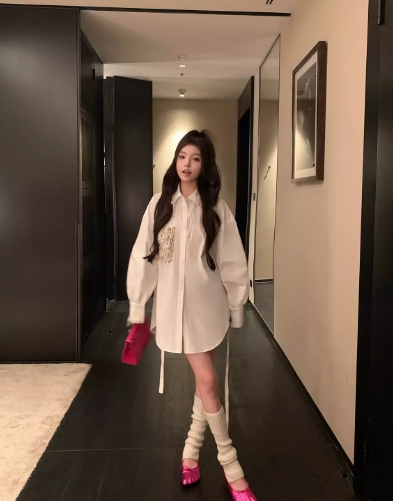 区区欧阳流苏白色衬衫女春季新款设计感小众长袖宽松衬衣腰带上衣